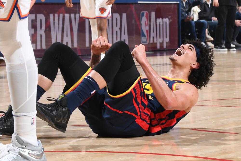 鹿队夺得N 鹿队夺得N